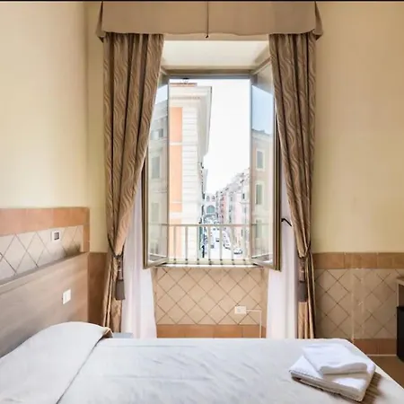 بيت ضيافة Alex روما