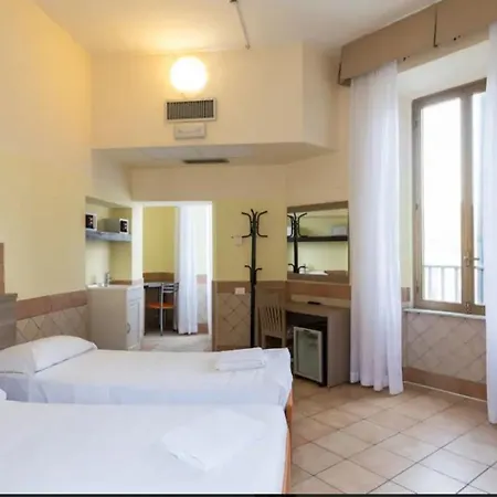 Alex 3* Roma